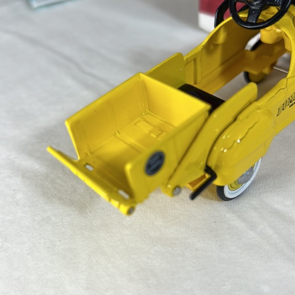 1997 Hallmark Kiddie Car Classics Murray Dump Truck #4 NIB Keepsake Ornament - Picture 7 of 10